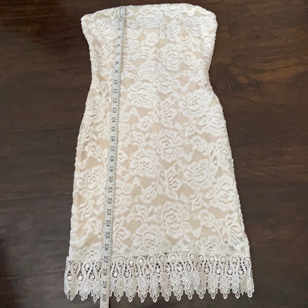 Lace bodycon dress